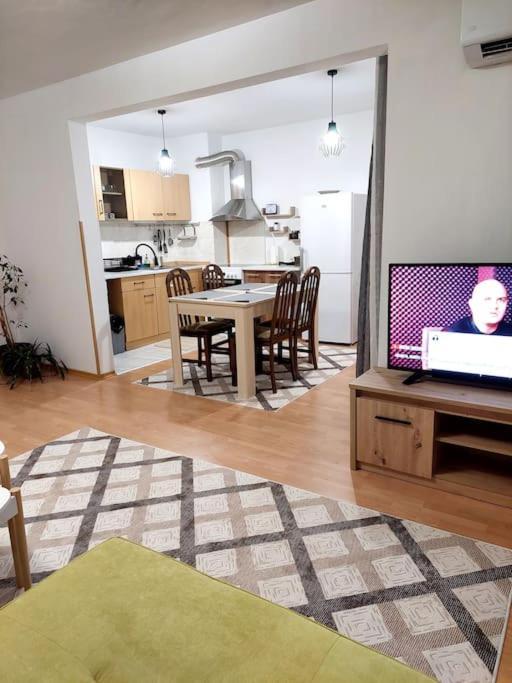 Doris' 1 Bedroom Apartment 소피아 외부 사진
